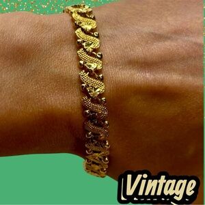 Elegant Gold Plated Vintage Bracelet
